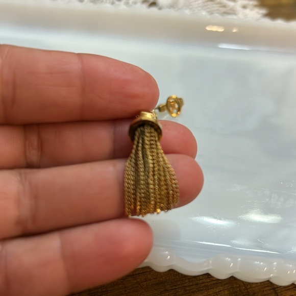 TRIFARI C, Vintage clip earrings - Picture 3 of 5